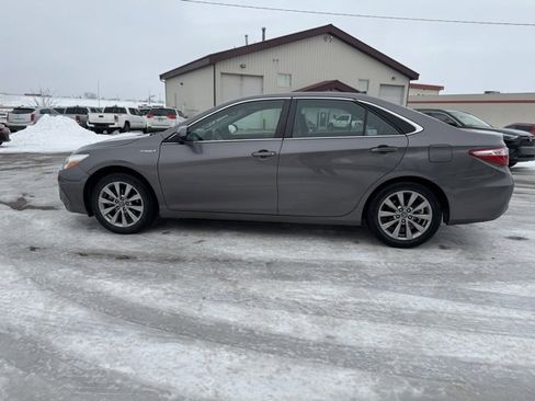 Certified 2017 Toyota Camry XLE image 17