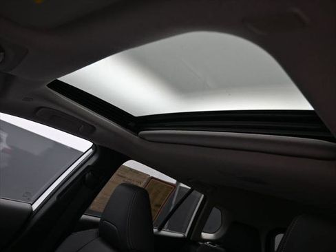 Certified 2025 Toyota Corolla Cross XLE w/ Convenience Package AWD/4WD image 27