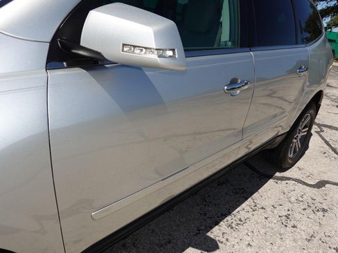 Used 2015 Chevrolet Traverse LT FWD image 10