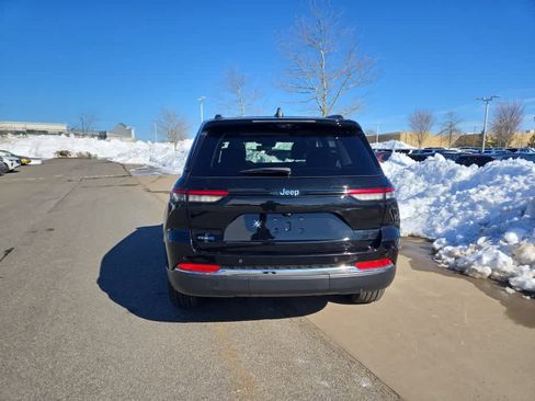 Used 2023 Jeep Grand Cherokee 4WD 4xe w/ Luxury Tech Group II image 5