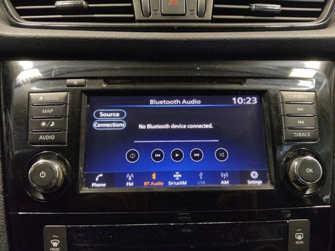 Used 2019 Nissan Rogue SV w/ Premium Package image 25