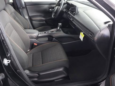 Certified 2025 Honda HR-V Sport image 22