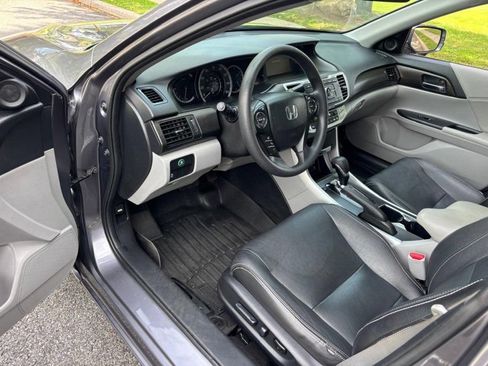 Used 2014 Honda Accord EX image 12