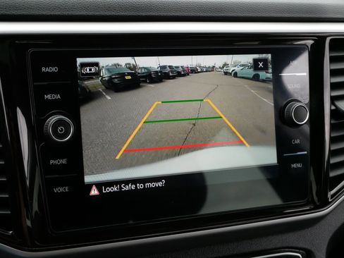 Certified 2023 Volkswagen Atlas Cross Sport SE w/ Panoramic Sunroof Package AWD/4WD image 29