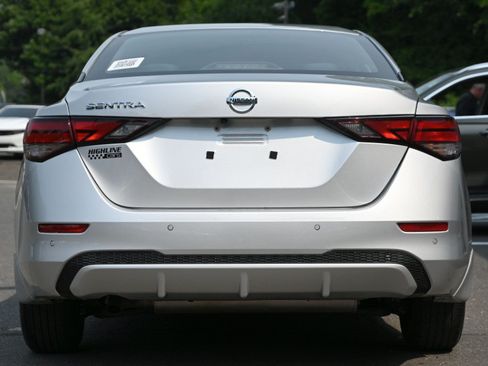 Used 2022 Nissan Sentra S FWD image 4