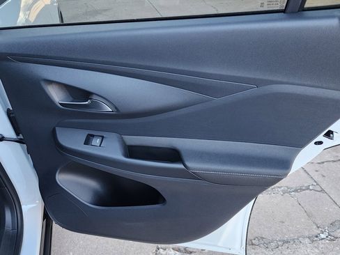 New 2026 Buick Envista Sport Touring image 38