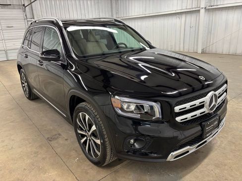 Certified 2023 Mercedes-Benz GLB 250 image 2