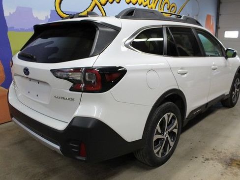 Used 2022 Subaru Outback Limited AWD/4WD image 5