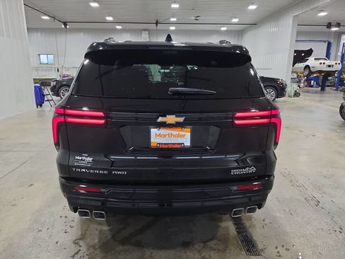 Used 2026 Chevrolet Traverse High Country w/ LPO, Floor Liner Package AWD/4WD image 7