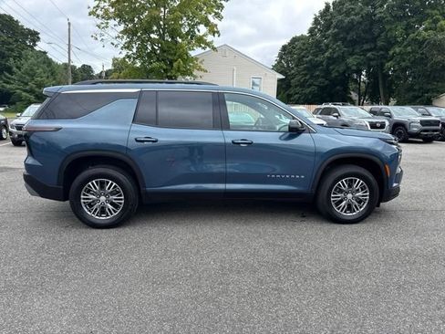Used 2026 Chevrolet Traverse LT w/ Driver Confidence Package AWD/4WD image 5