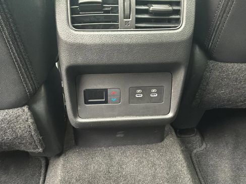 Used 2024 Nissan Rogue SL w/ SL Premium Package FWD image 25