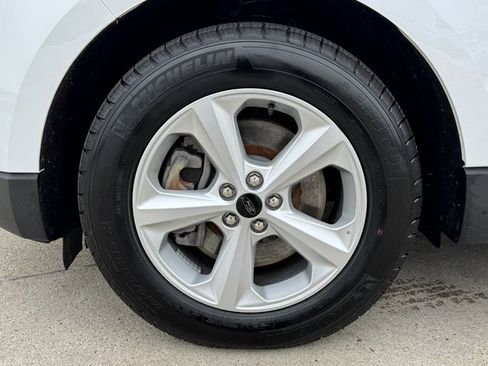 Certified 2024 Ford Edge SE image 13