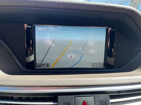 Used 2013 Mercedes-Benz E 350 4MATIC Sedan image 8