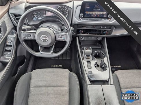 Used 2023 Nissan Rogue SV image 6