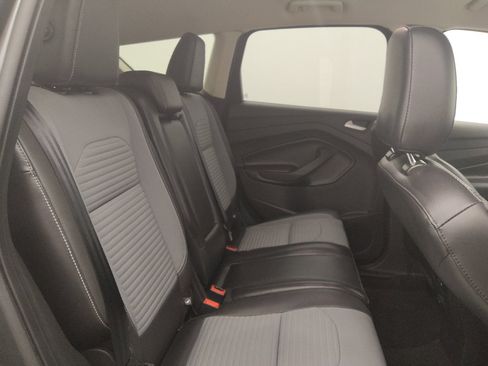 Used 2019 Ford Escape SE FWD image 19