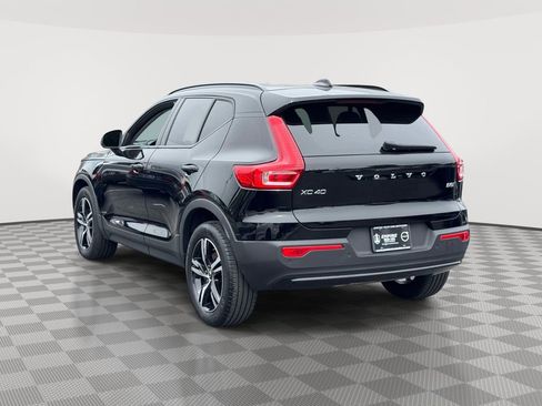 Certified 2023 Volvo XC40 B5 Plus w/ Protection Package AWD/4WD image 5