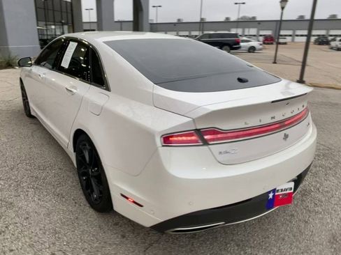 Used 2020 Lincoln MKZ Reserve w/ Monochromatic Package image 9