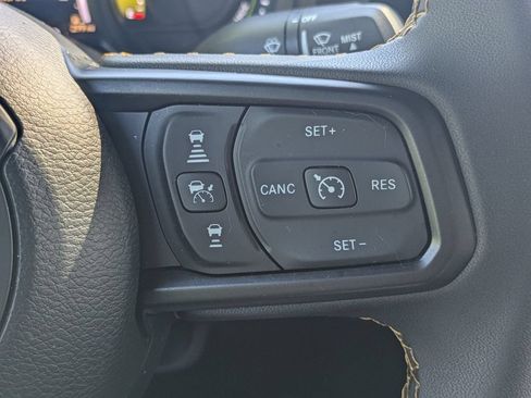 Used 2024 Jeep Wrangler Unlimited w/ Technology Group AWD/4WD image 25