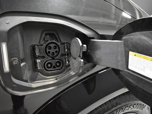 Certified 2023 Nissan Ariya AWD image 40