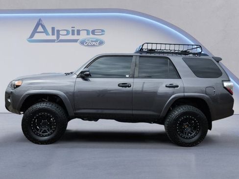 Used 2020 Toyota 4Runner Venture w/ Moonroof Package image 2