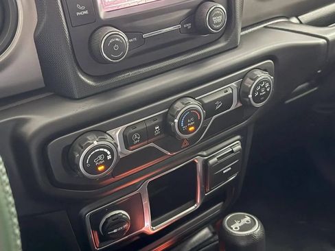 Used 2020 Jeep Wrangler Sport AWD/4WD image 22