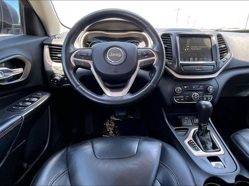 Used 2016 Jeep Cherokee Limited FWD image 6