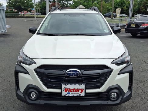 Used 2025 Subaru Outback Onyx Edition AWD/4WD image 2