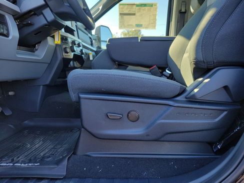 New 2026 Ford F450 XLT w/ 360-Degree Camera Package image 13