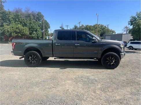Used 2017 Ford F150 XLT w/ Equipment Group 302A Luxury AWD/4WD image 8