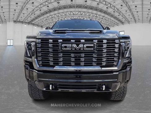 Used 2024 GMC Sierra 2500 Denali Ultimate w/ Max Trailering Package image 2