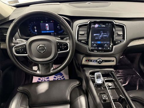 Used 2025 Volvo XC90 T8 Ultra image 16