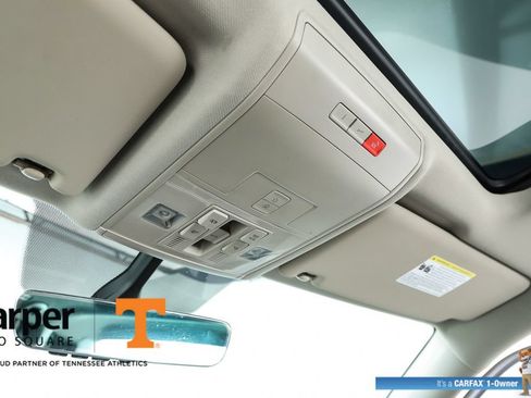 Used 2023 Volkswagen Atlas SE w/ Panoramic Sunroof Package FWD image 26