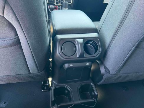 New 2026 Jeep Gladiator Sport AWD/4WD image 31