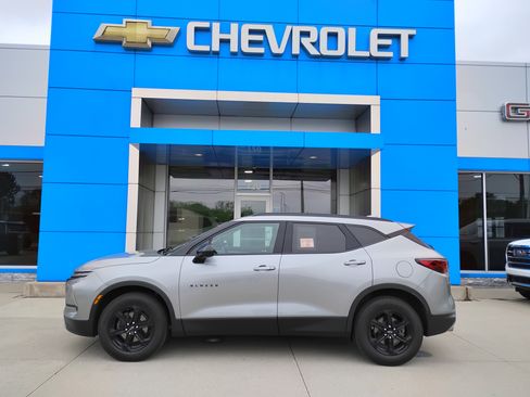 Used 2023 Chevrolet Blazer LT w/ Convenience Package FWD image 8
