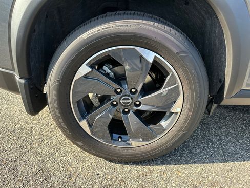 Used 2026 Nissan Rogue SV image 17