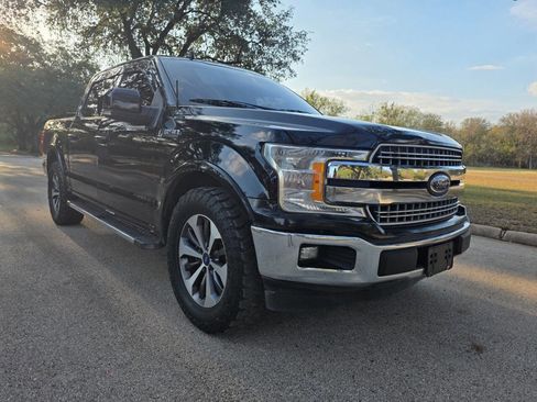 Used 2019 Ford F150 Lariat image 3