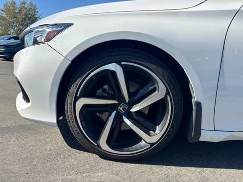 Used 2021 Honda Accord Sport image 6