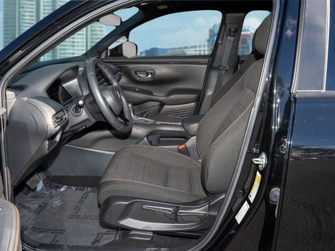 Certified 2024 Honda HR-V Sport image 15