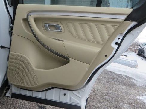 Used 2013 Ford Taurus SE image 38