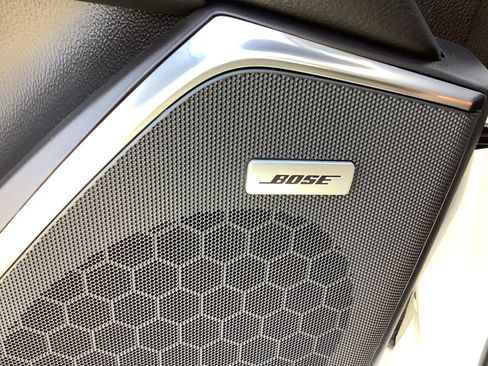 Used 2019 Cadillac Escalade Luxury image 18