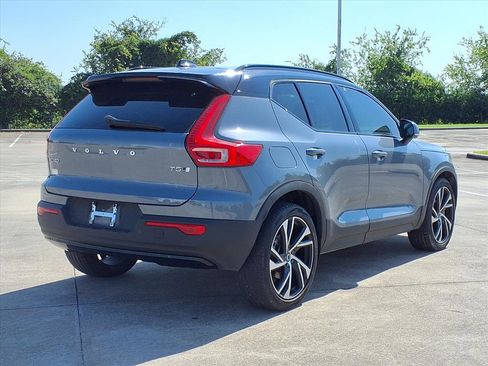 Used 2022 Volvo XC40 T5 R-Design w/ Advanced Package image 26
