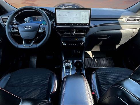 Certified 2025 Ford Escape ST-Line Elite AWD/4WD image 16