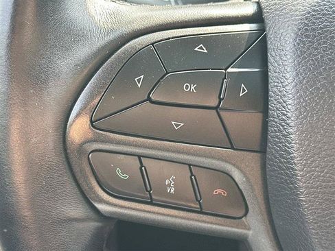 Used 2019 Jeep Cherokee Trailhawk AWD/4WD image 15