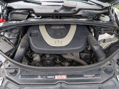 Used 2011 Mercedes-Benz R 350 4MATIC image 27