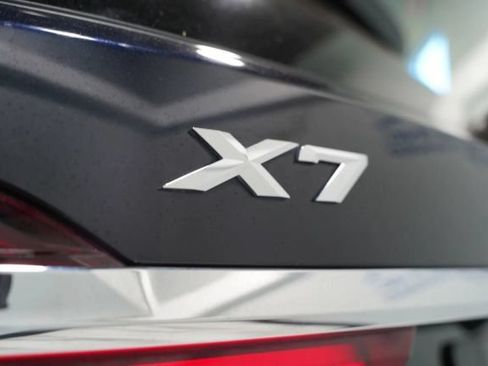 Used 2021 BMW X7 xDrive40i w/ M Sport Package AWD/4WD image 5