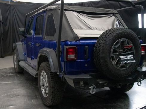 Used 2018 Jeep Wrangler Unlimited Sport image 10