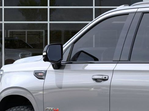 New 2026 GMC Yukon XL AT4 w/ AT4 Premium Package AWD/4WD image 12