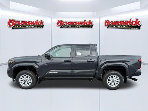 New 2026 Toyota Tacoma SR5 image 3