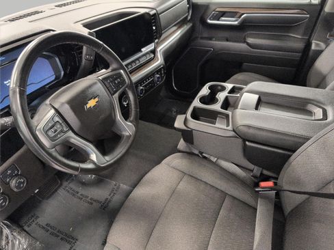 Used 2024 Chevrolet Silverado 1500 LT AWD/4WD image 9