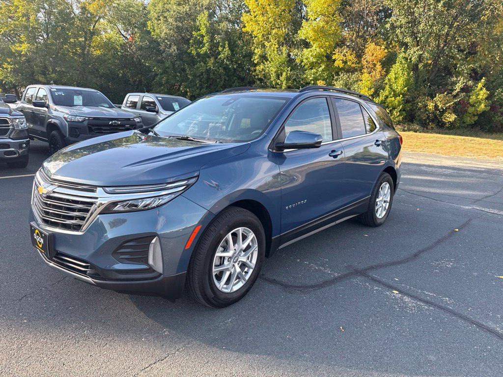 Used 2024 Chevrolet Equinox LT FWD image 3